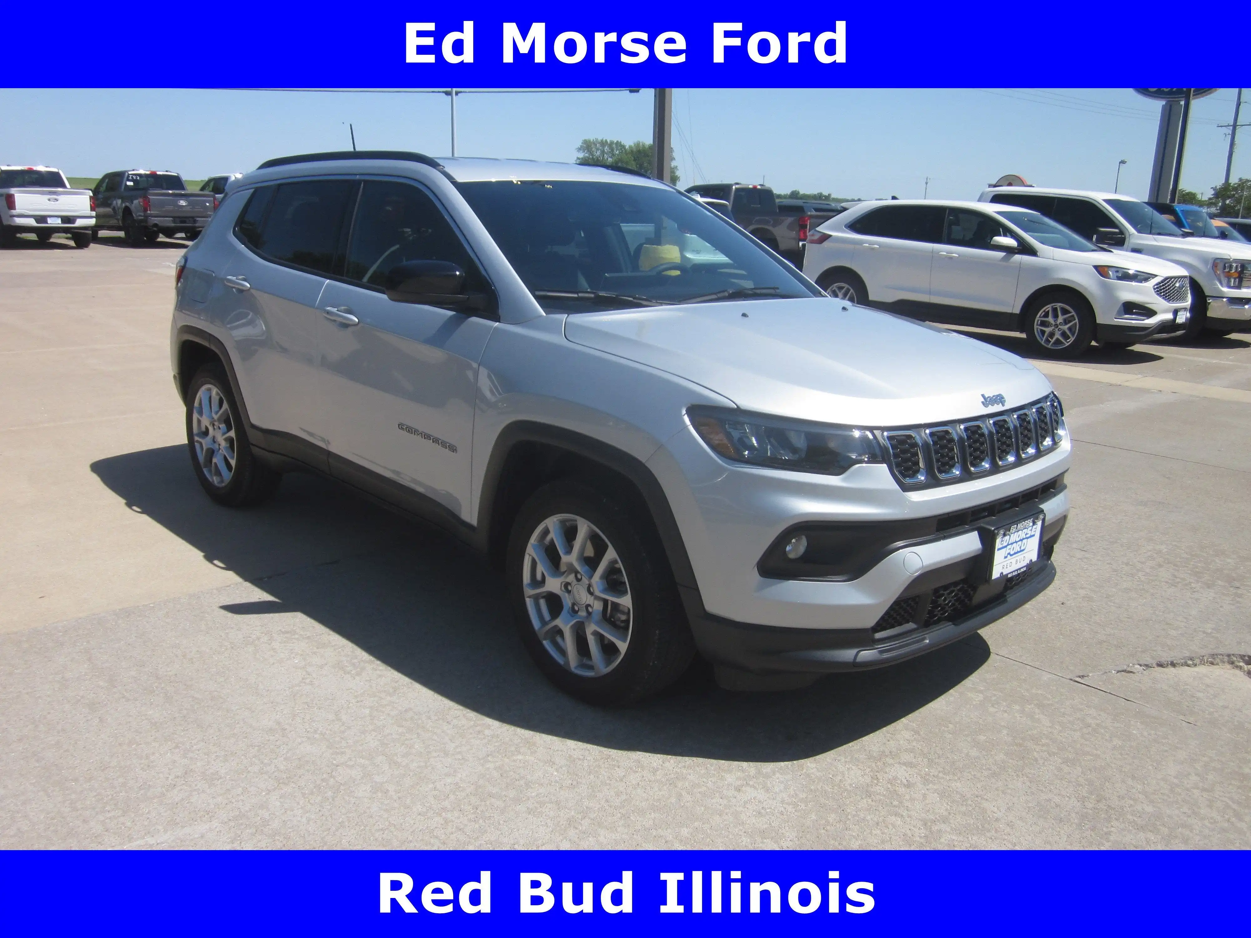 2024 Jeep Compass Latitude Lux 4X4's photo