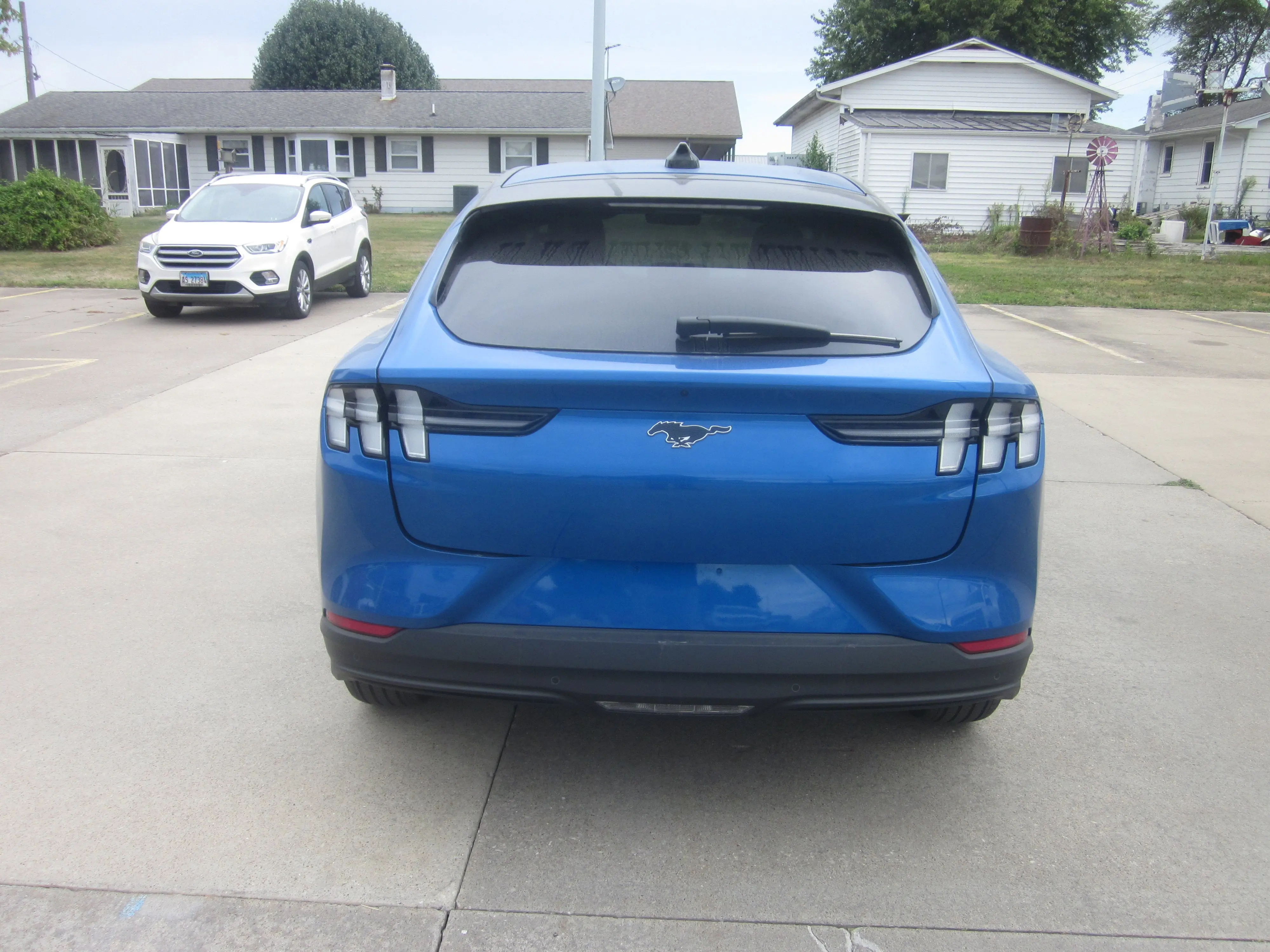 2025 Ford Mustang-Mach-e Select photo 5