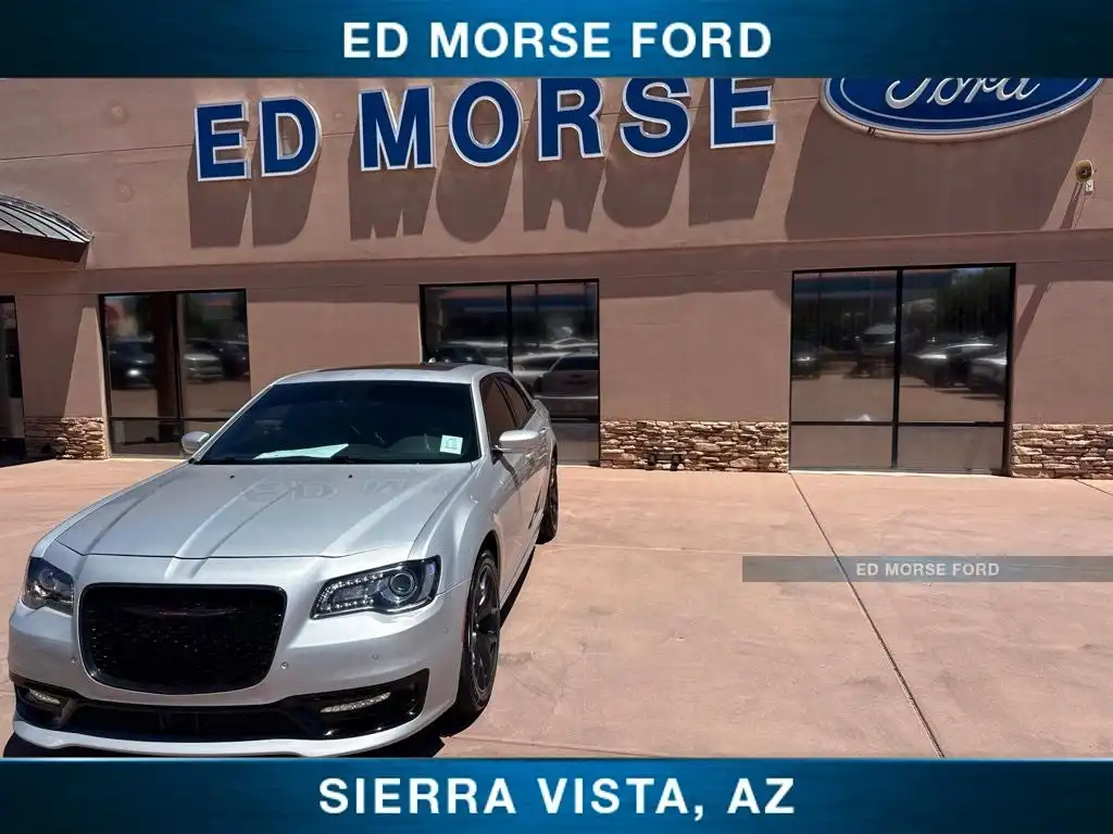 2023 Chrysler 300 S's photo