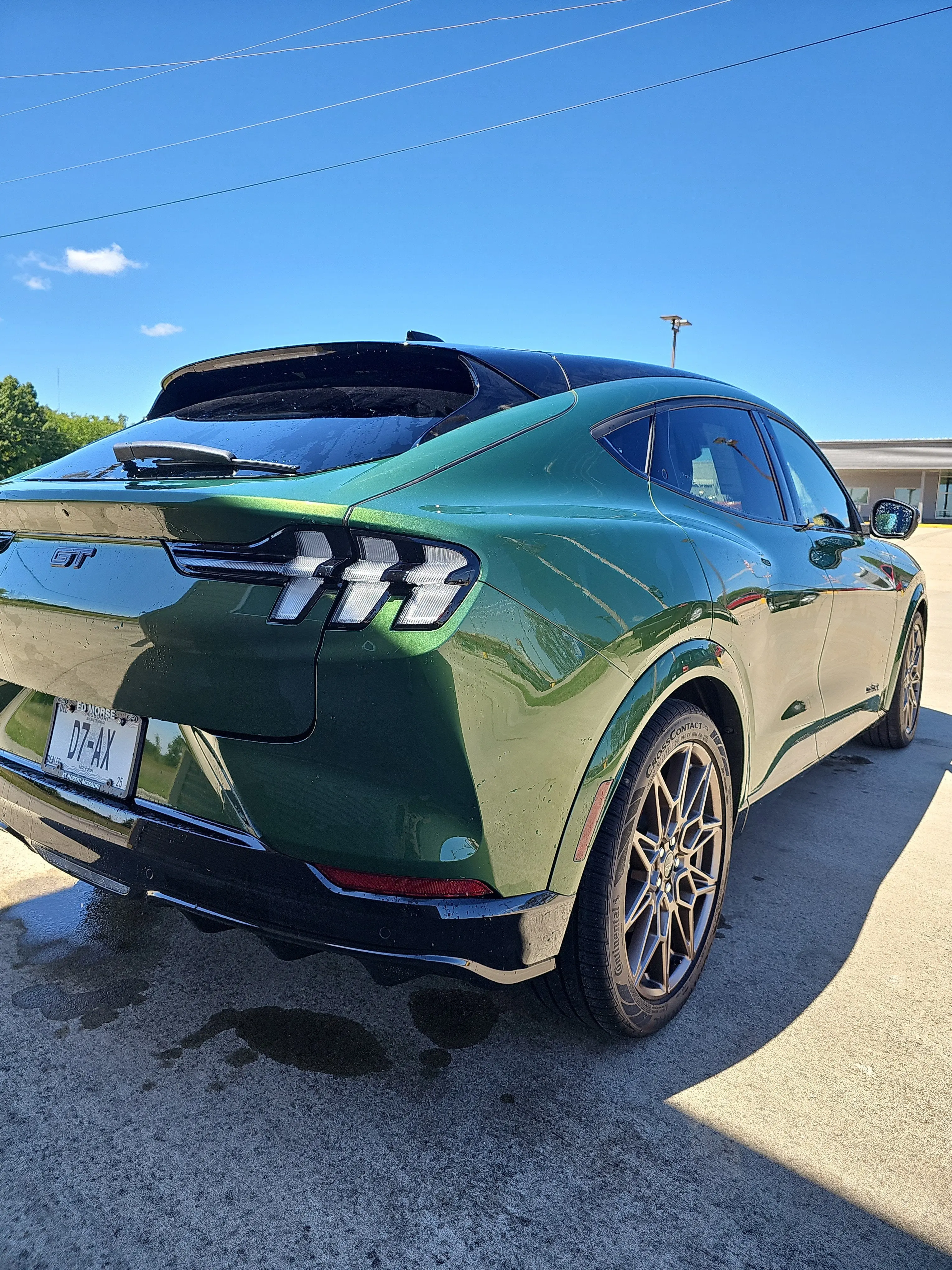 2025 Ford Mustang-Mach-e GT photo 4