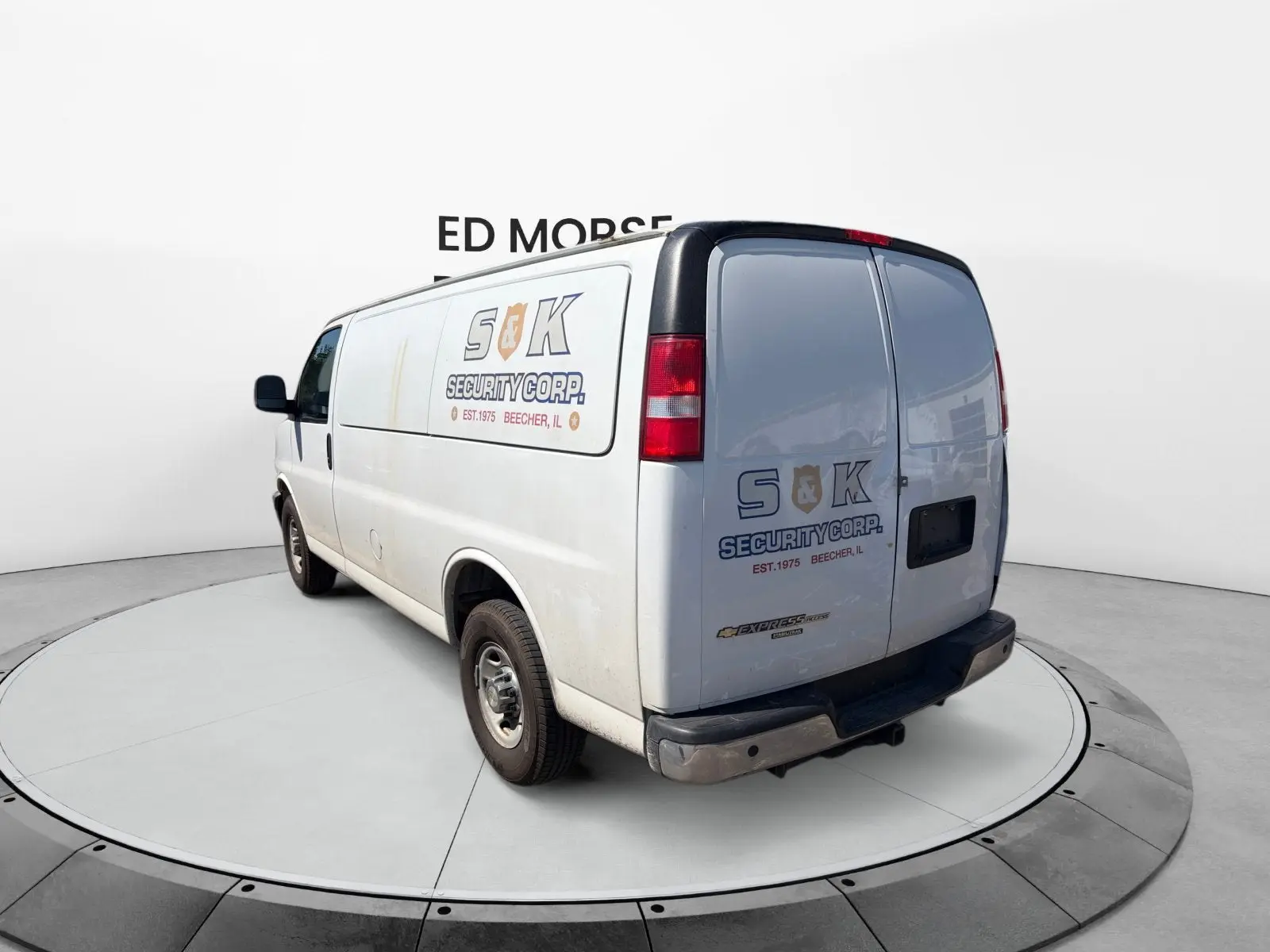 2014 Chevrolet Express 2500 Work Van HD photo 4