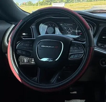 2020 Dodge Challenger SXT Auto photo 5