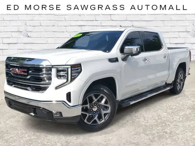2023 GMC Sierra 4WD Crew Cab Short Box SLT's photo