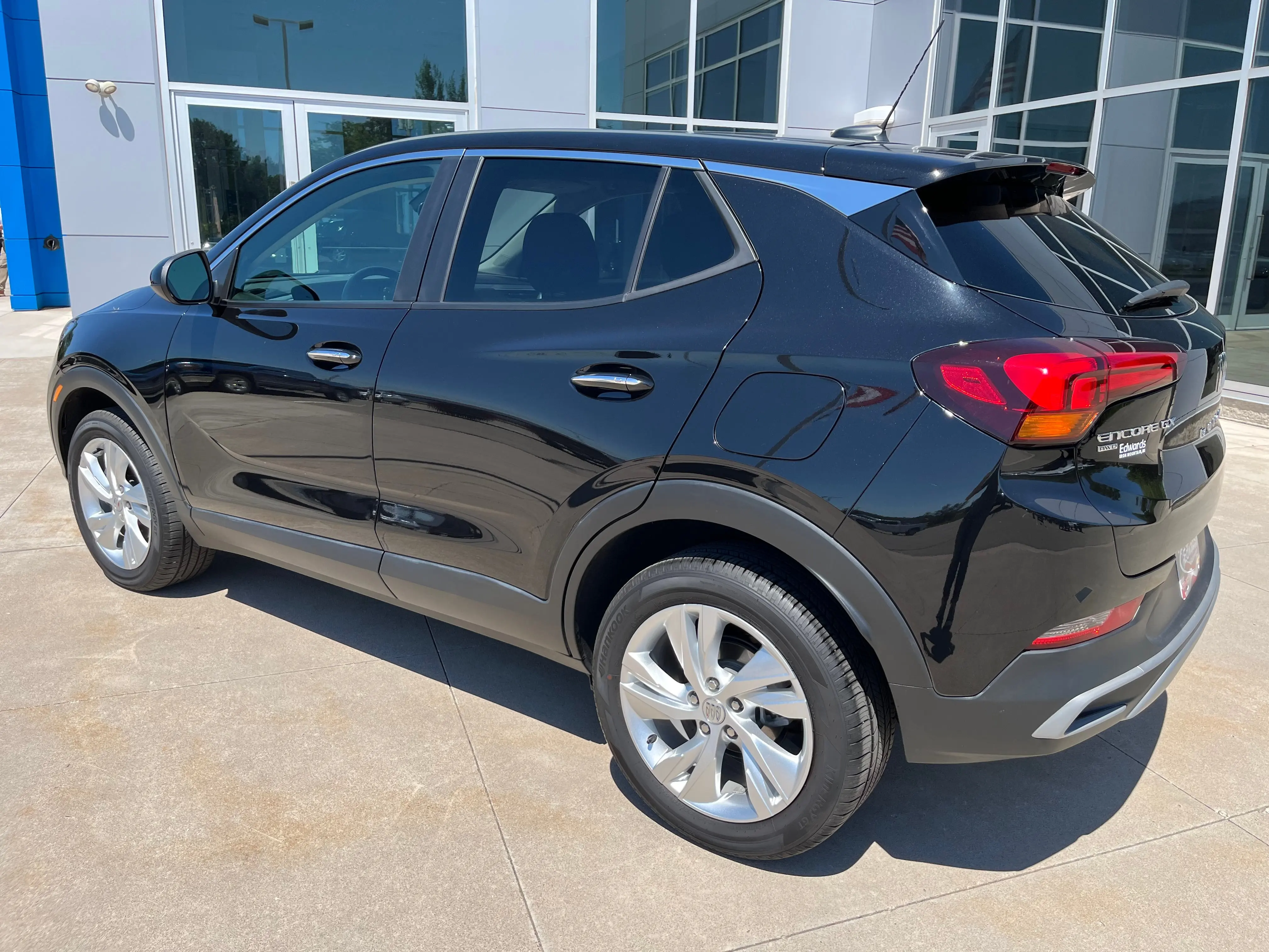 2024 Buick Encore GX Preferred AWD photo 3