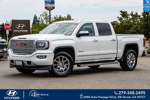 2017 GMC Sierra 4WD Crew Cab Standard Box's photo