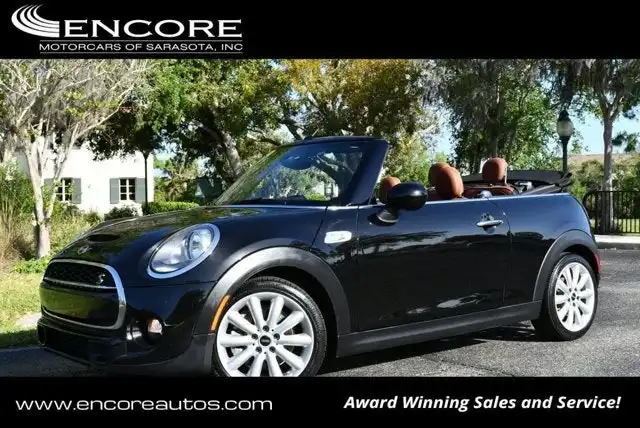 2018 MINI Cooper S Convertible's photo