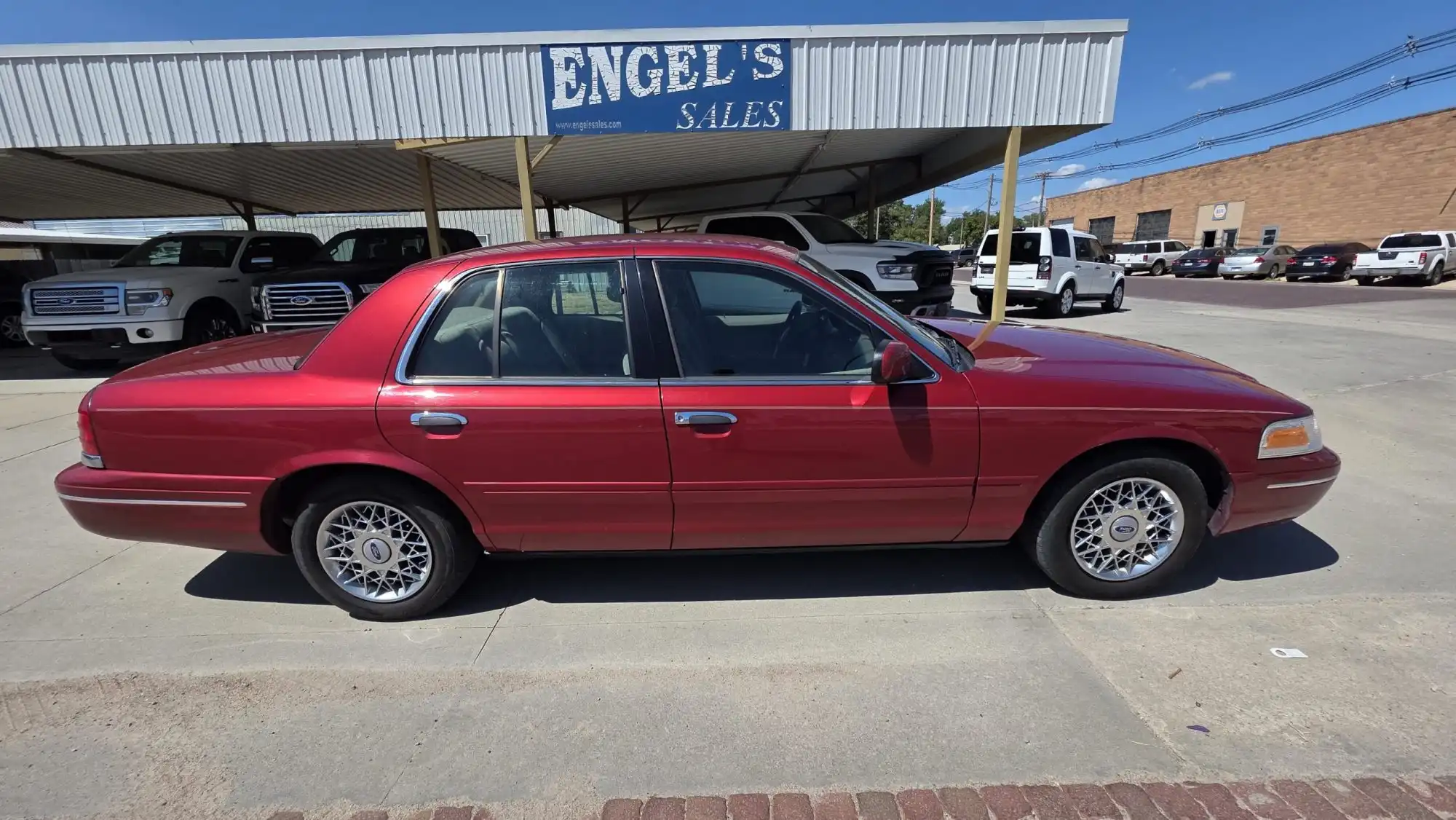 1999 Ford Crown Victoria LX's photo