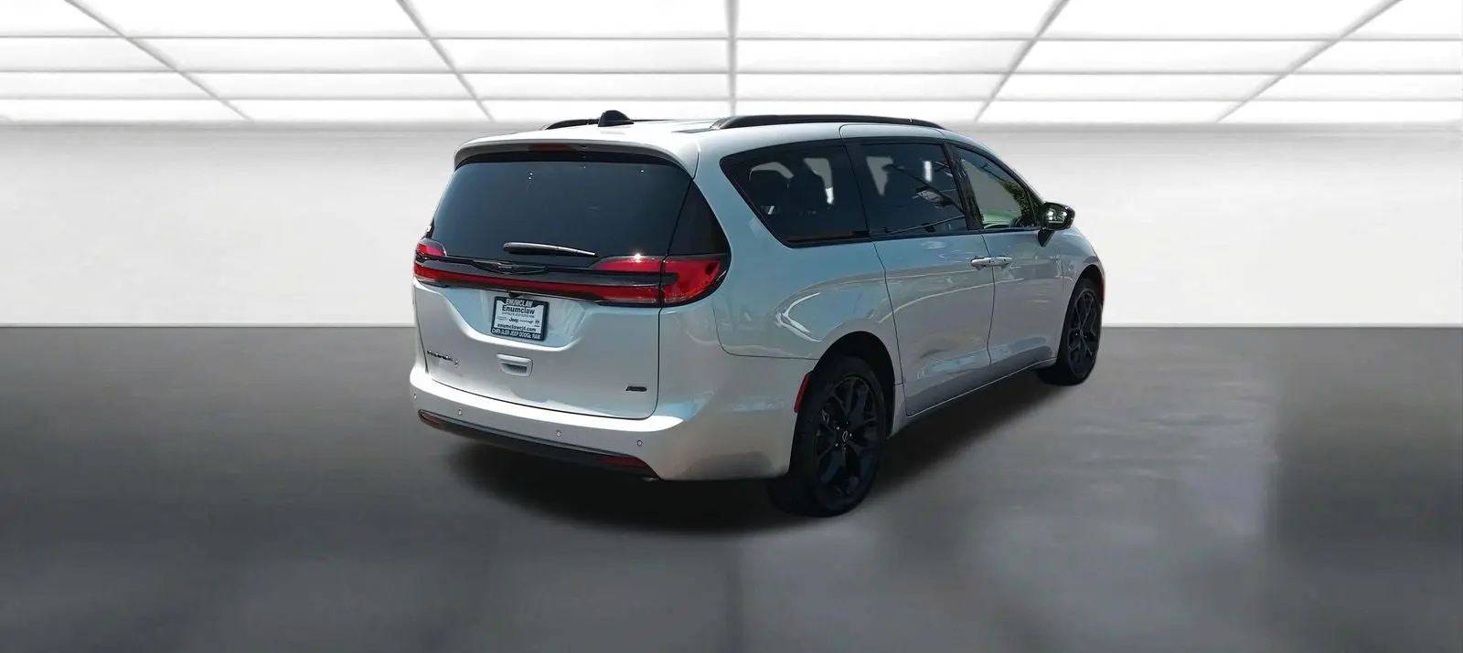 2026 Chrysler Pacifica Select AWD photo 3