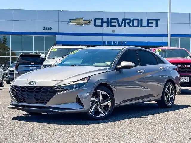 2023 Hyundai Elantra 2.0 SEL IVT's photo