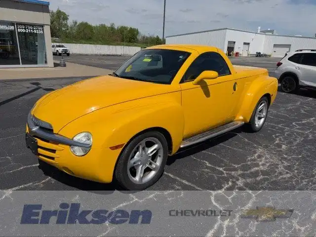 2004 Chevrolet SSR LS's photo
