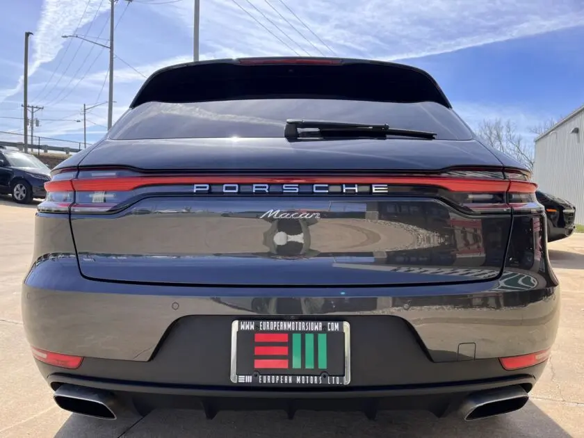 2021 Porsche Macan Base photo 4