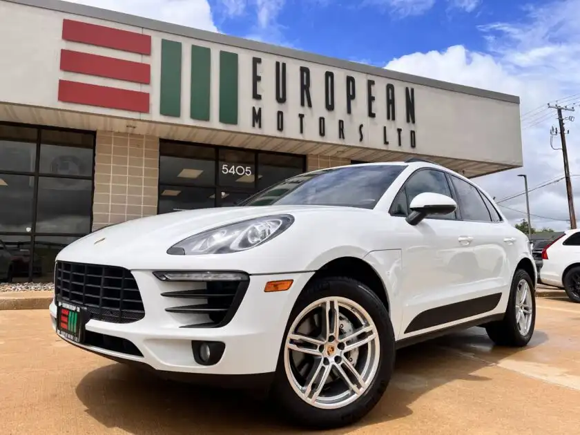 2015 Porsche Macan S's photo