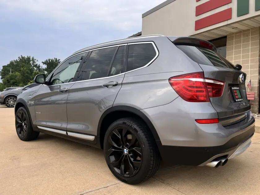 2016 BMW X3 xDrive28i xLine photo 3