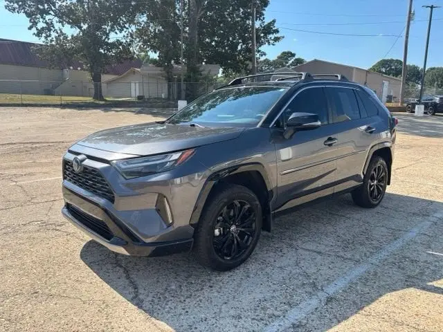 2022 Toyota RAV4 Hybrid XSE AWD photo 3