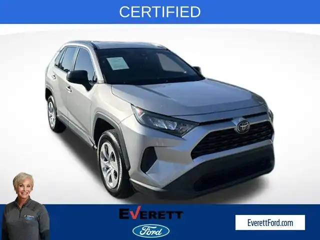 2019 Toyota RAV4 LE FWD's photo