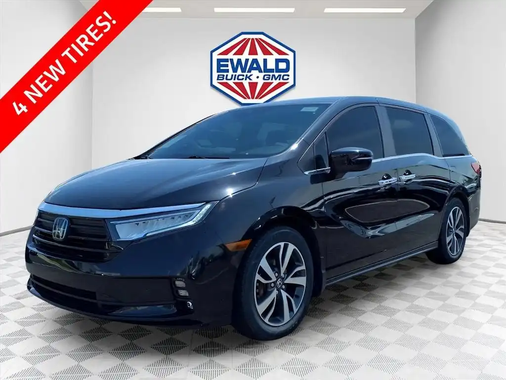 2023 Honda Odyssey Touring's photo