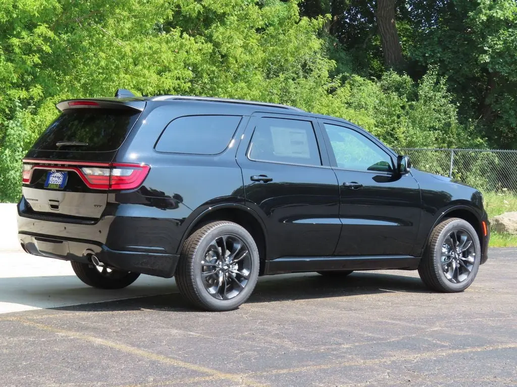 2026 Dodge Durango GT Plus AWD photo 3