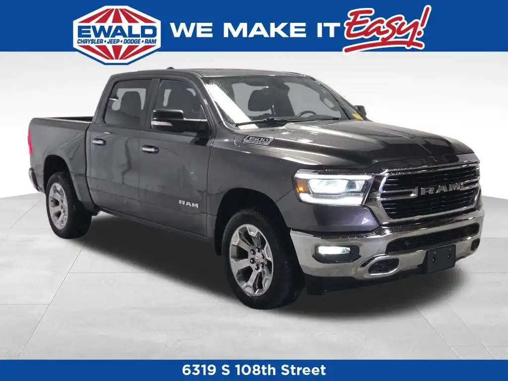 2019 RAM 1500 Big Horn/Lone Star 4x4 Crew Cab 5'7's photo