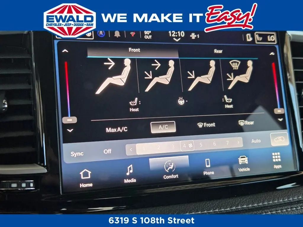 2027 Chrysler Pacifica Select photo 3