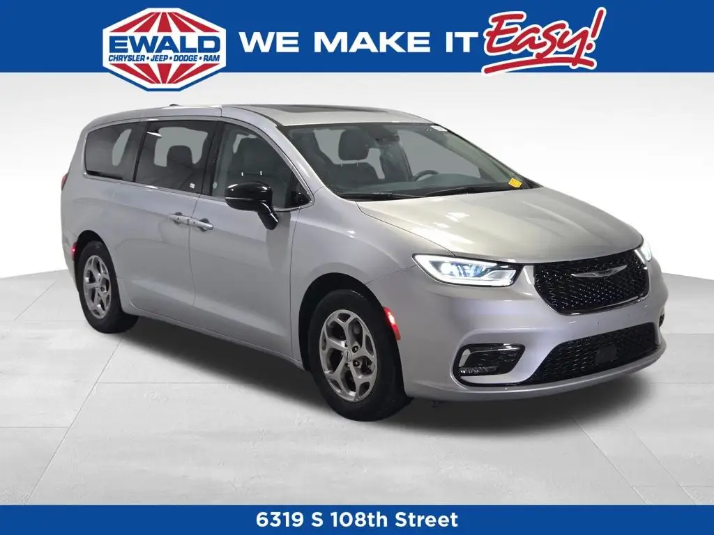 2024 Chrysler Pacifica Limited photo 1