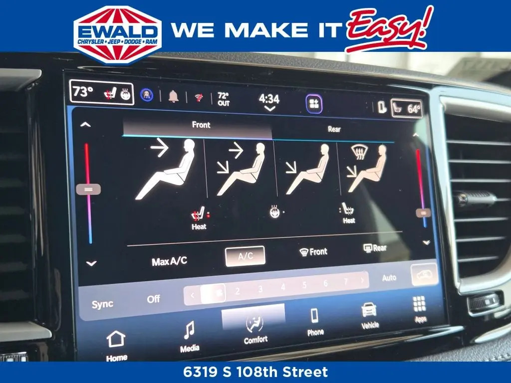 2027 Chrysler Pacifica Select AWD photo 3