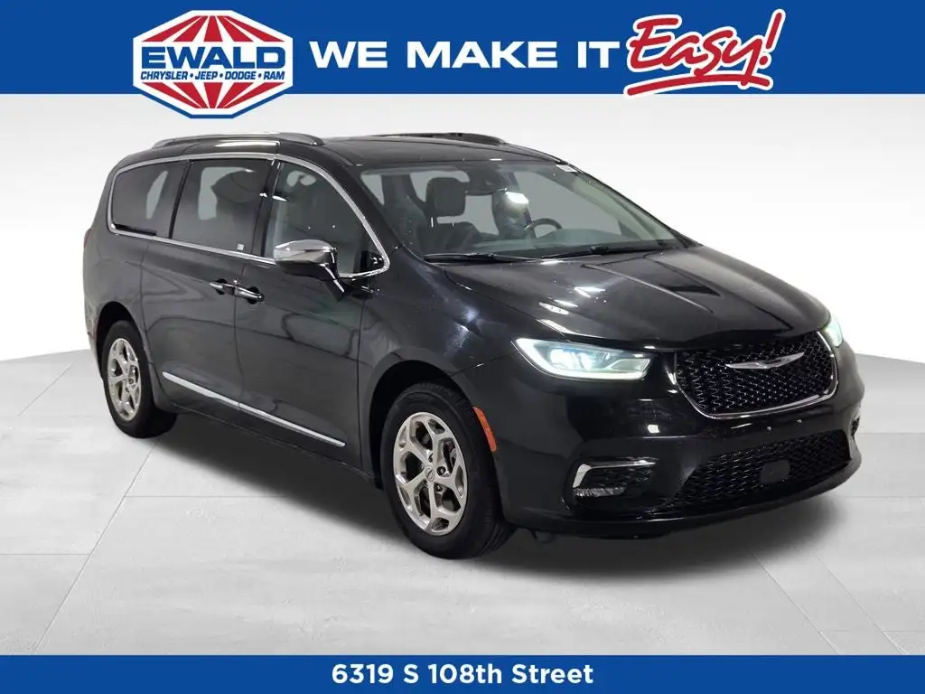 2021 Chrysler Pacifica Limited's photo