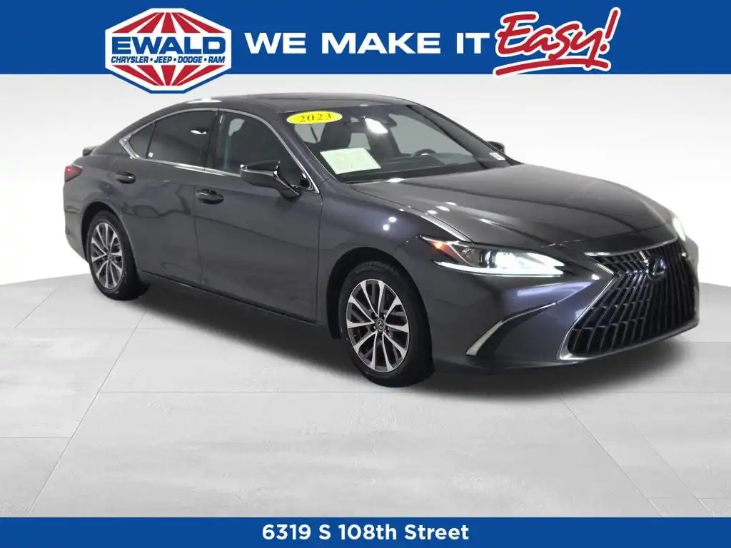 2023 Lexus ES 300h Premium's photo