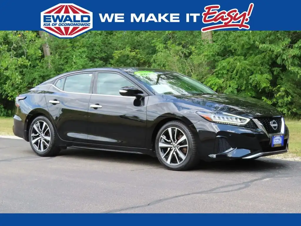 2023 Nissan Maxima SL's photo