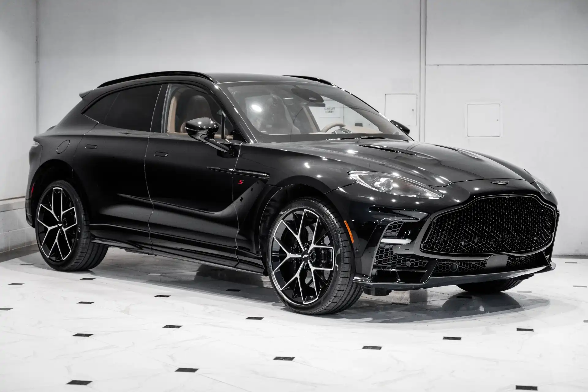 2026 Aston Martin DBX 4.0 V8 S AWD's photo