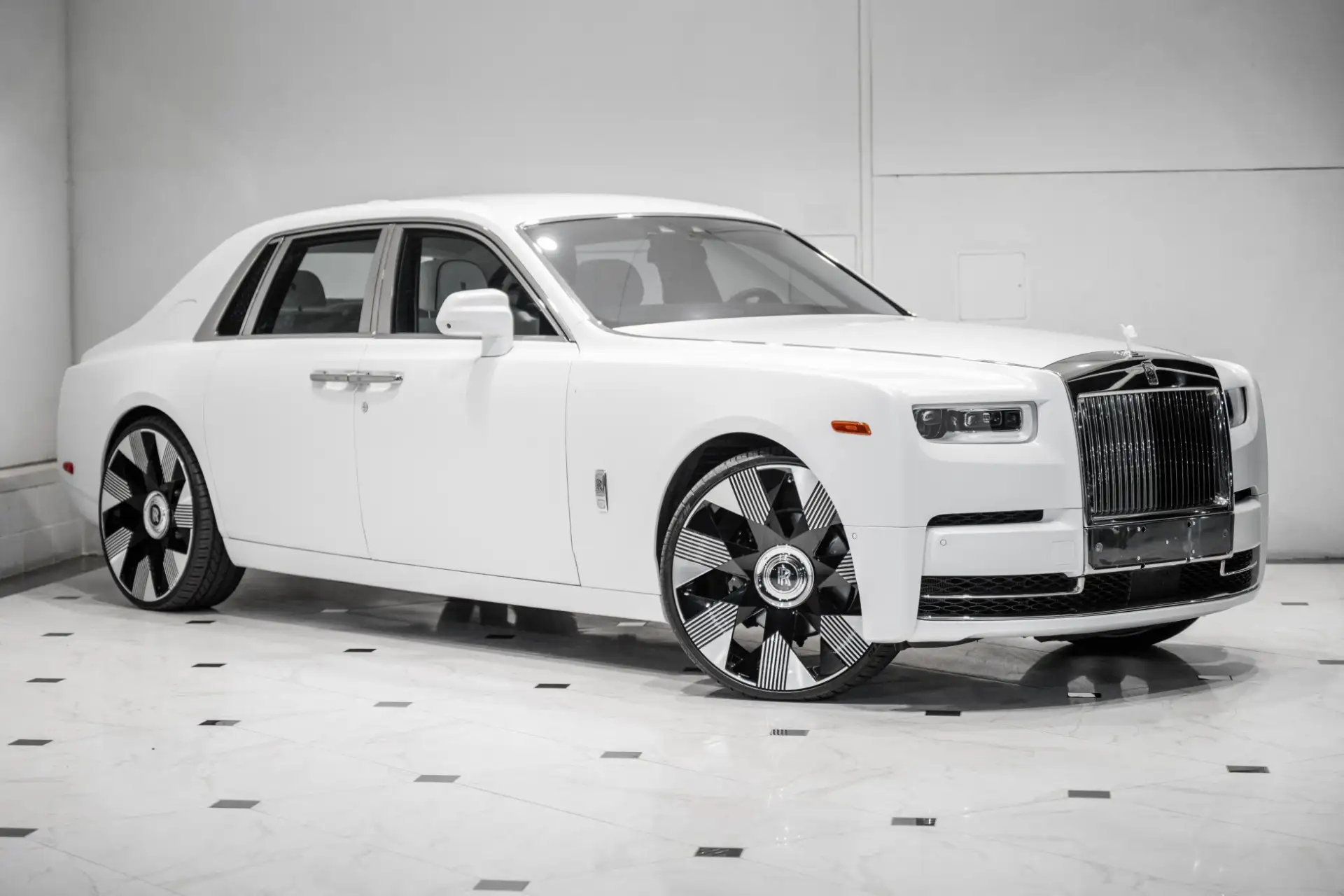 2018 Rolls-Royce Phantom Base's photo