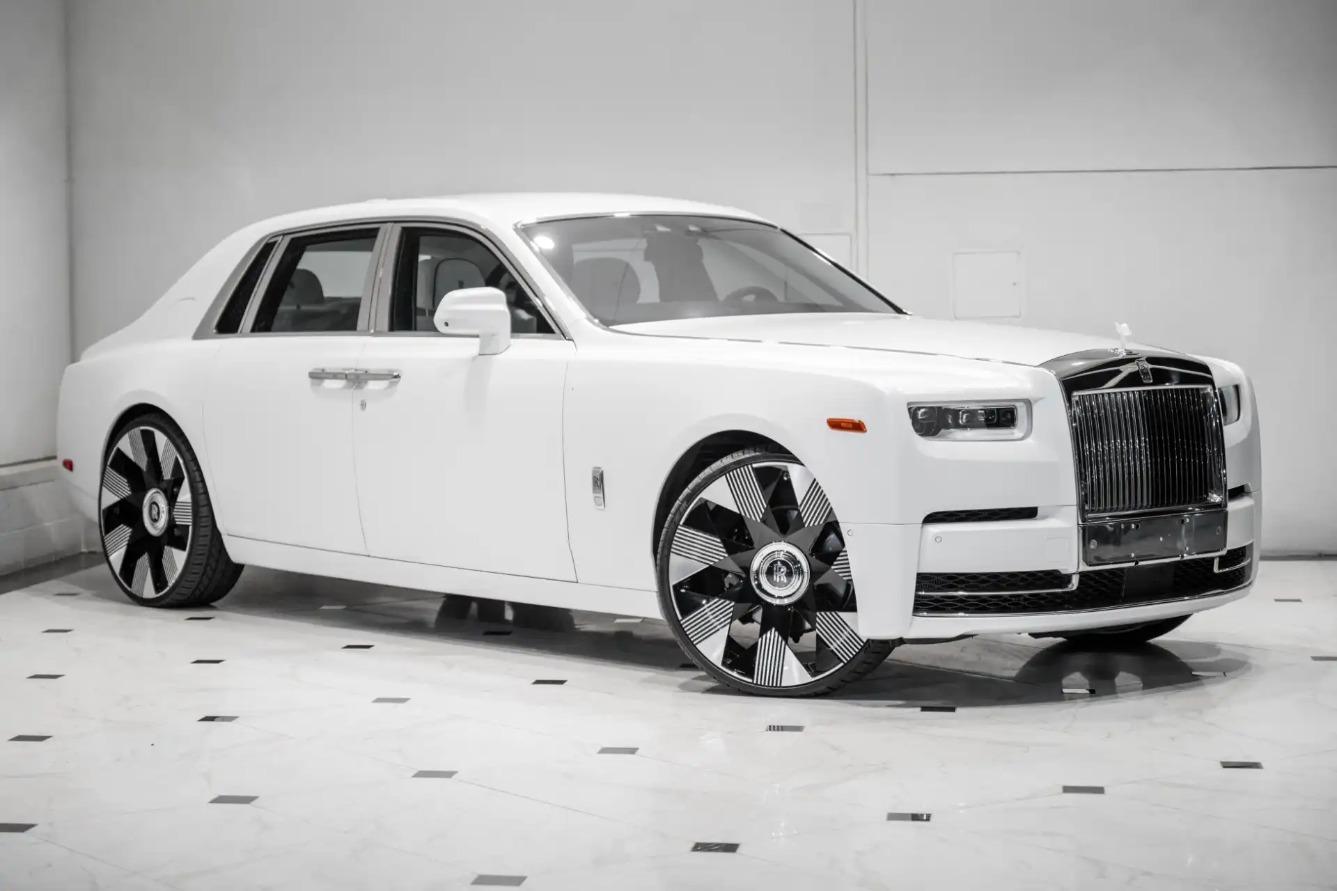 2018 Rolls-Royce Phantom Base's photo
