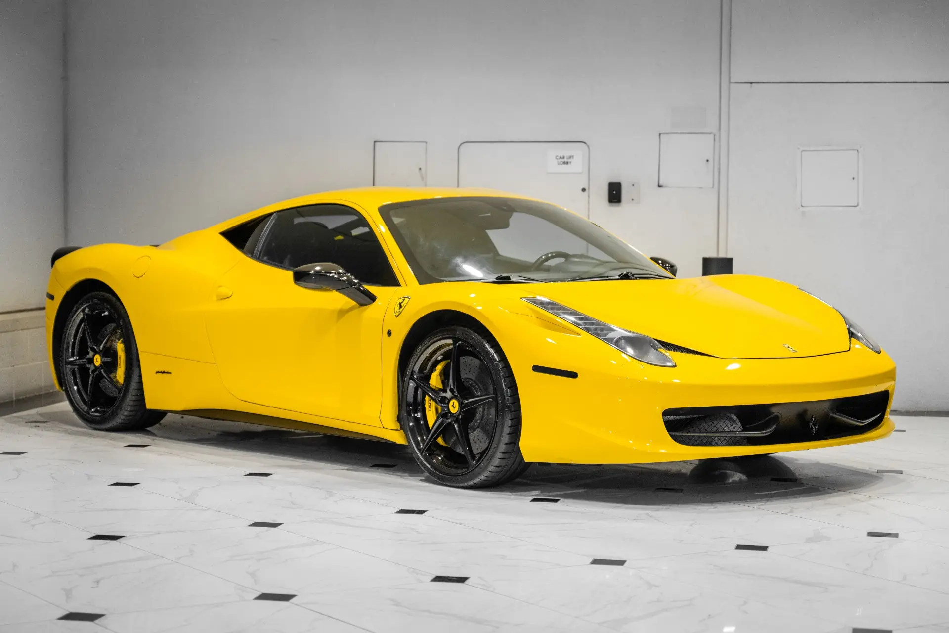 2011 Ferrari 458 Base photo 3