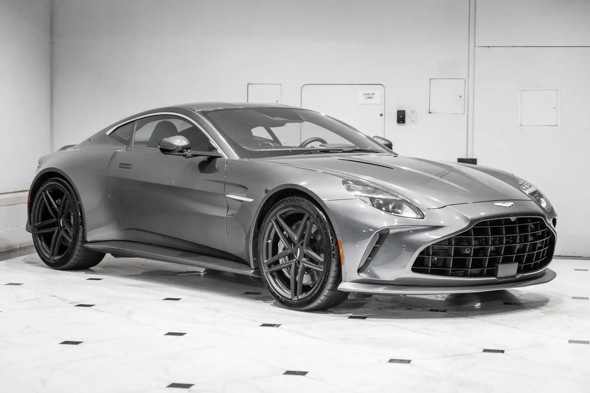 2025 Aston Martin Vantage 4.0 V8 AUTO's photo