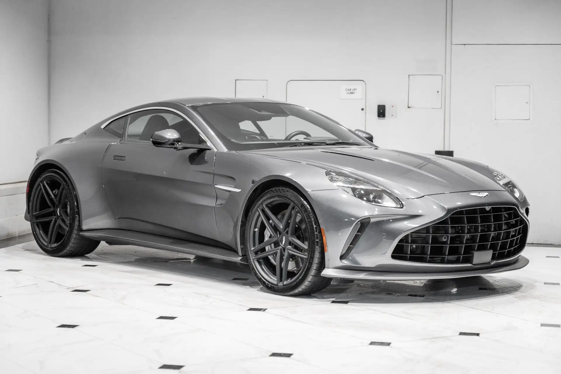 2025 Aston Martin Vantage 4.0 V8 AUTO's photo