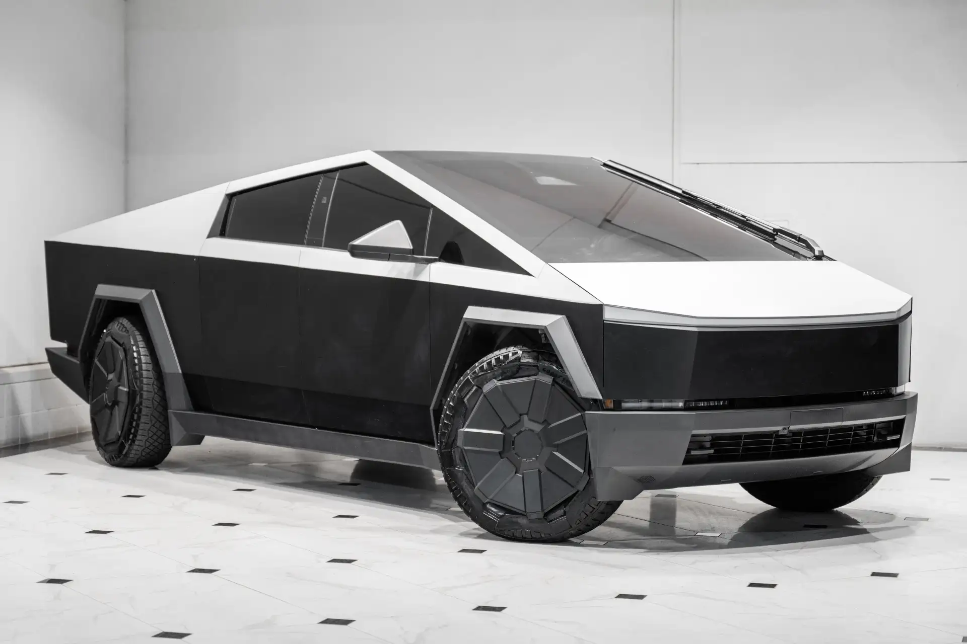 2024 Tesla Cybertruck Cyberbeast's photo