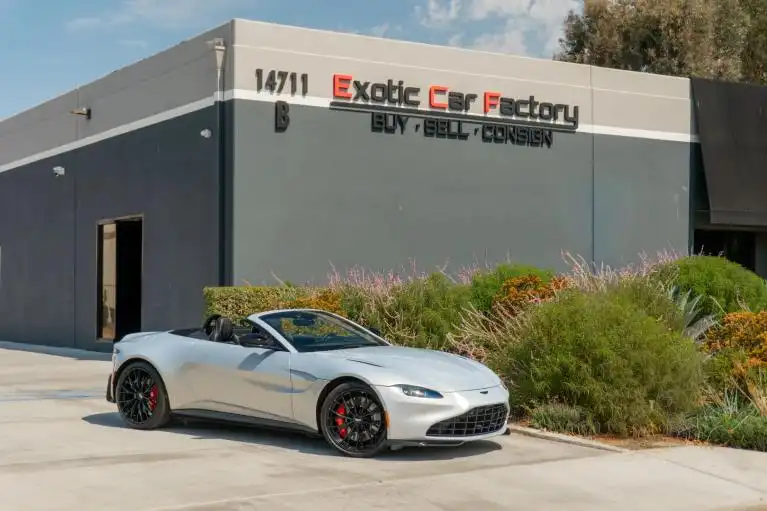 2022 Aston Martin Vantage F1 Roadster's photo