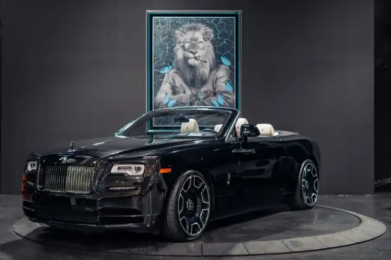 2018 Rolls-Royce Dawn Base's photo