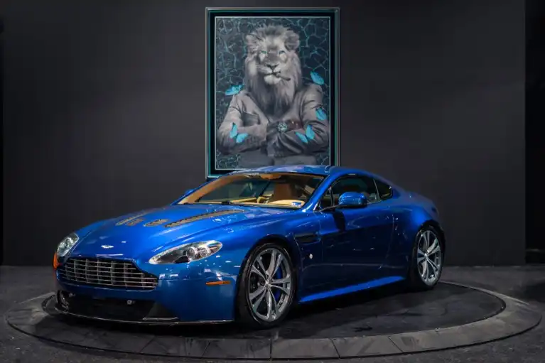 2011 Aston Martin V12 Vantage Coupe's photo