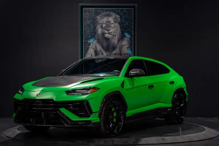 2023 Lamborghini Urus 4.0 V8 Performante's photo