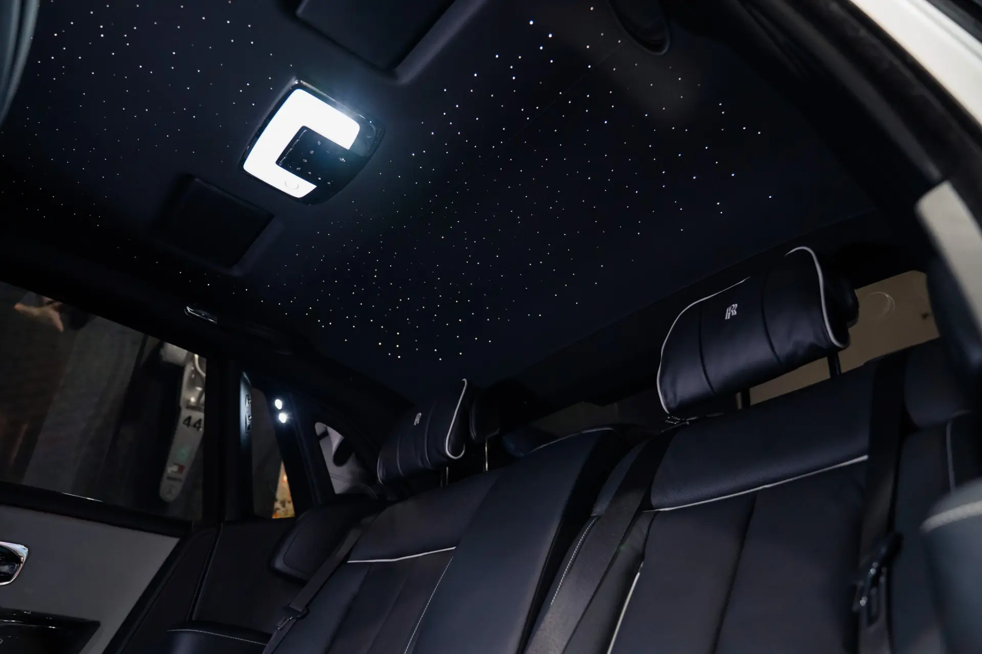 2020 Rolls-Royce Phantom Base photo 4