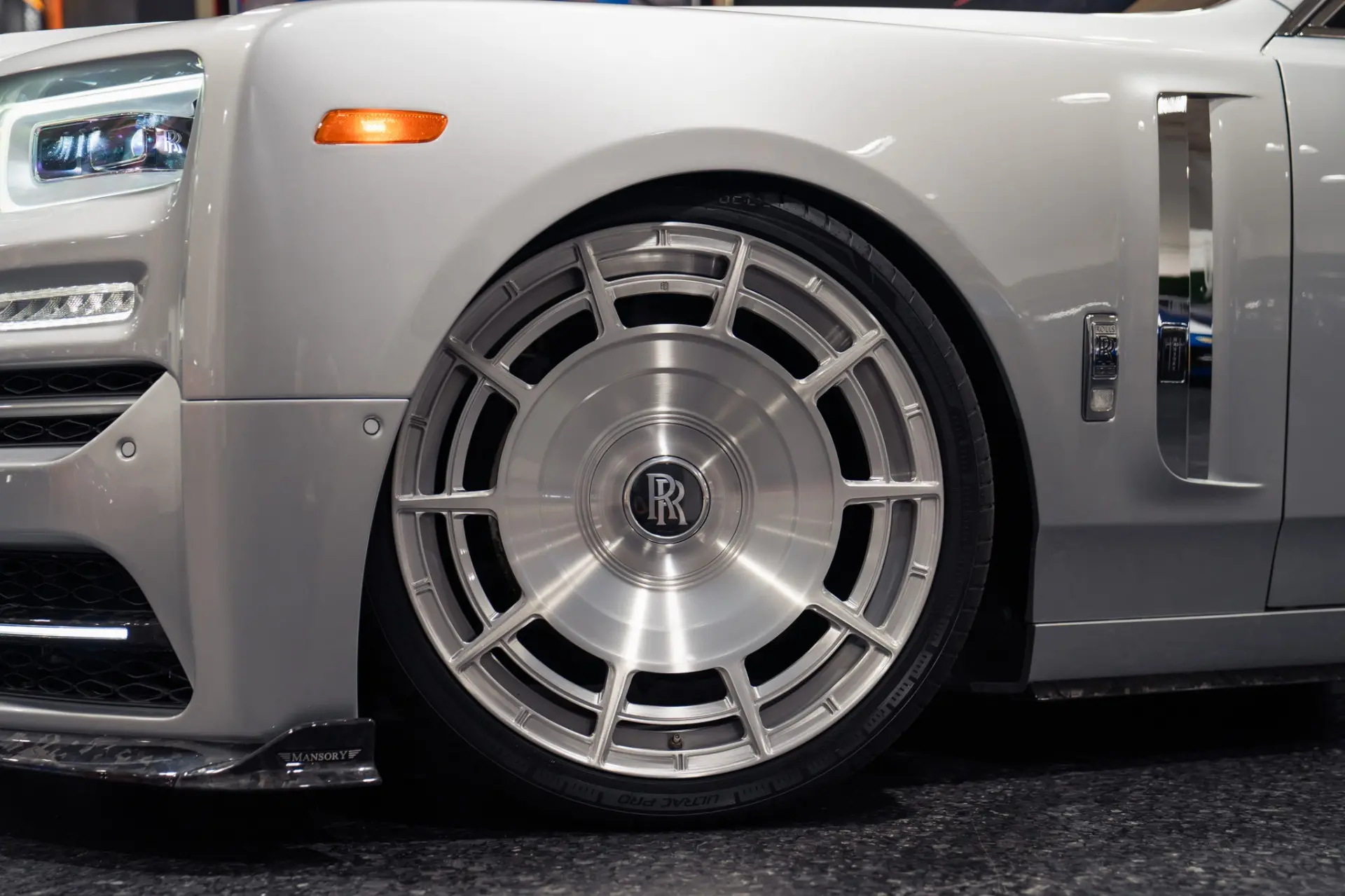2020 Rolls-Royce Phantom Base photo 5