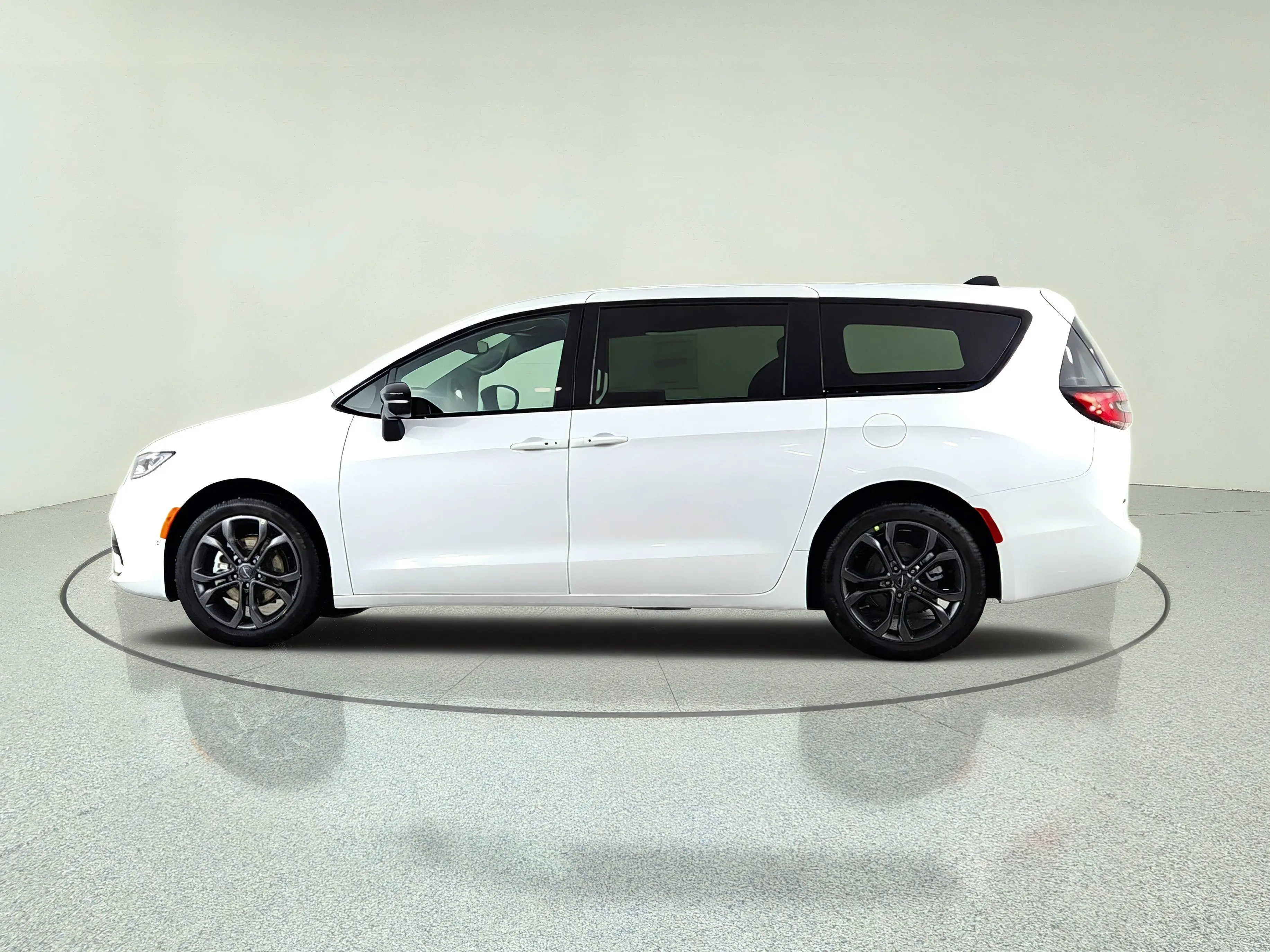 2026 Chrysler Pacifica Select photo 4