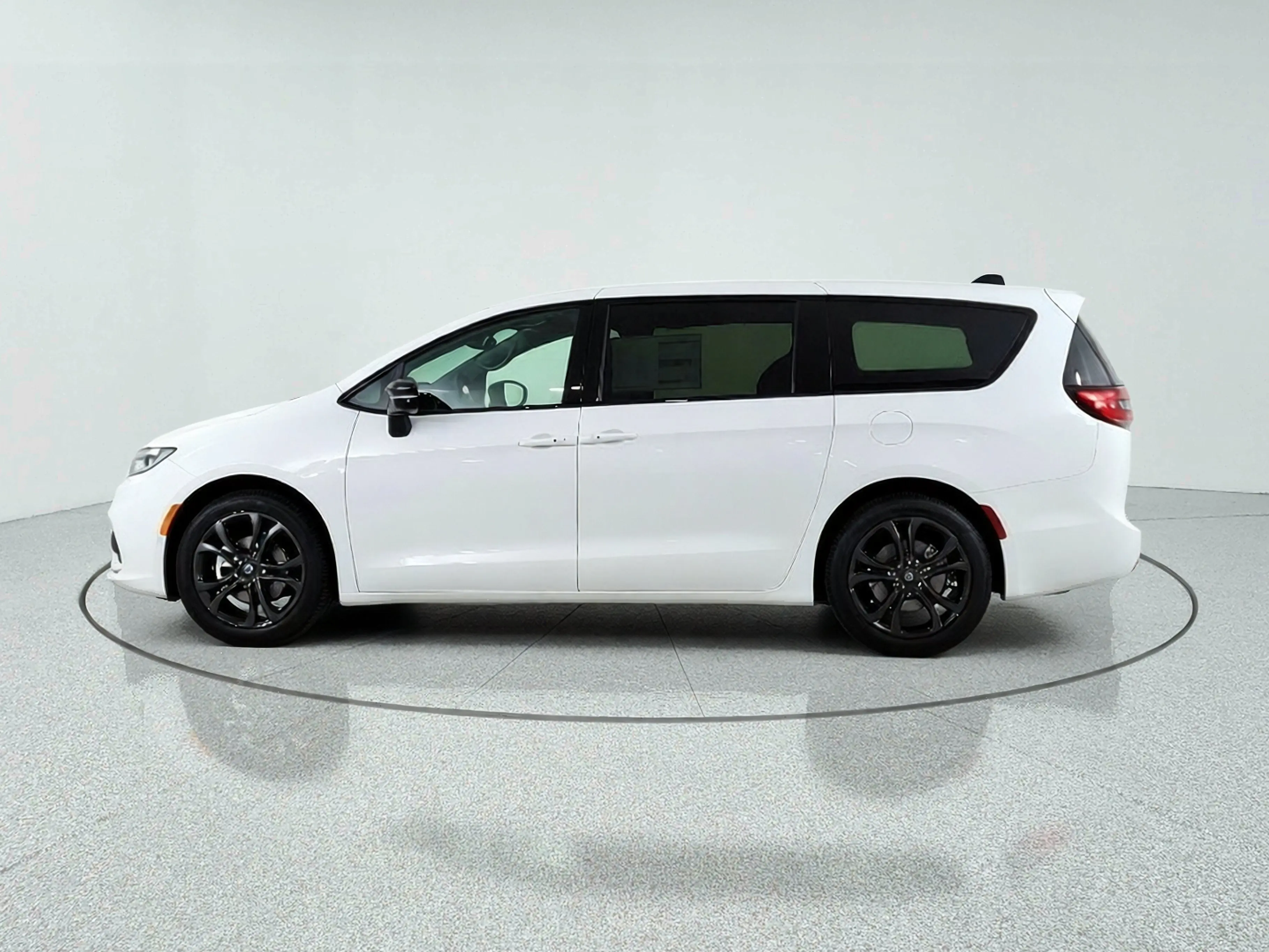 2026 Chrysler Pacifica Select photo 4