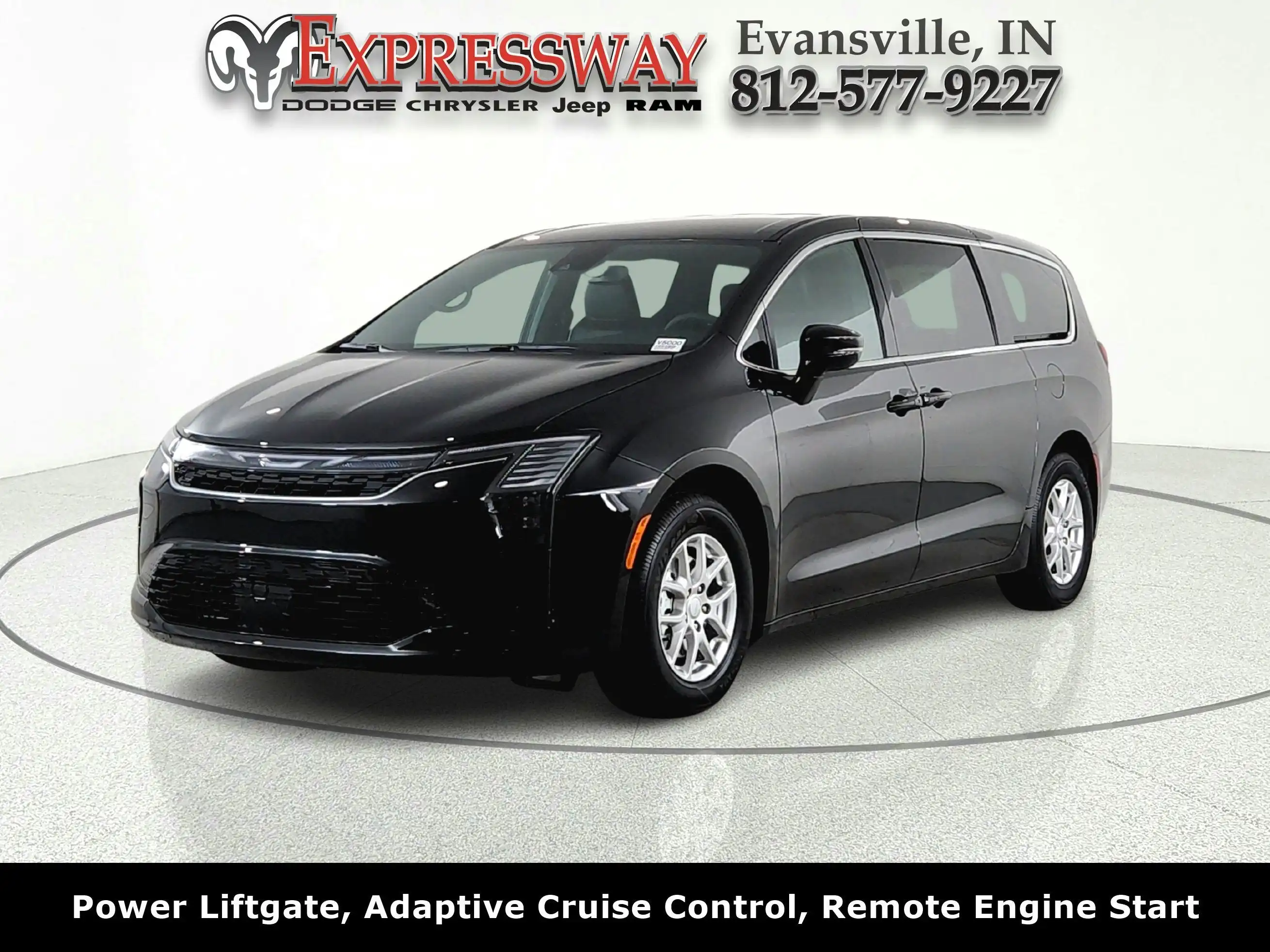 2027 Chrysler Pacifica Select's photo