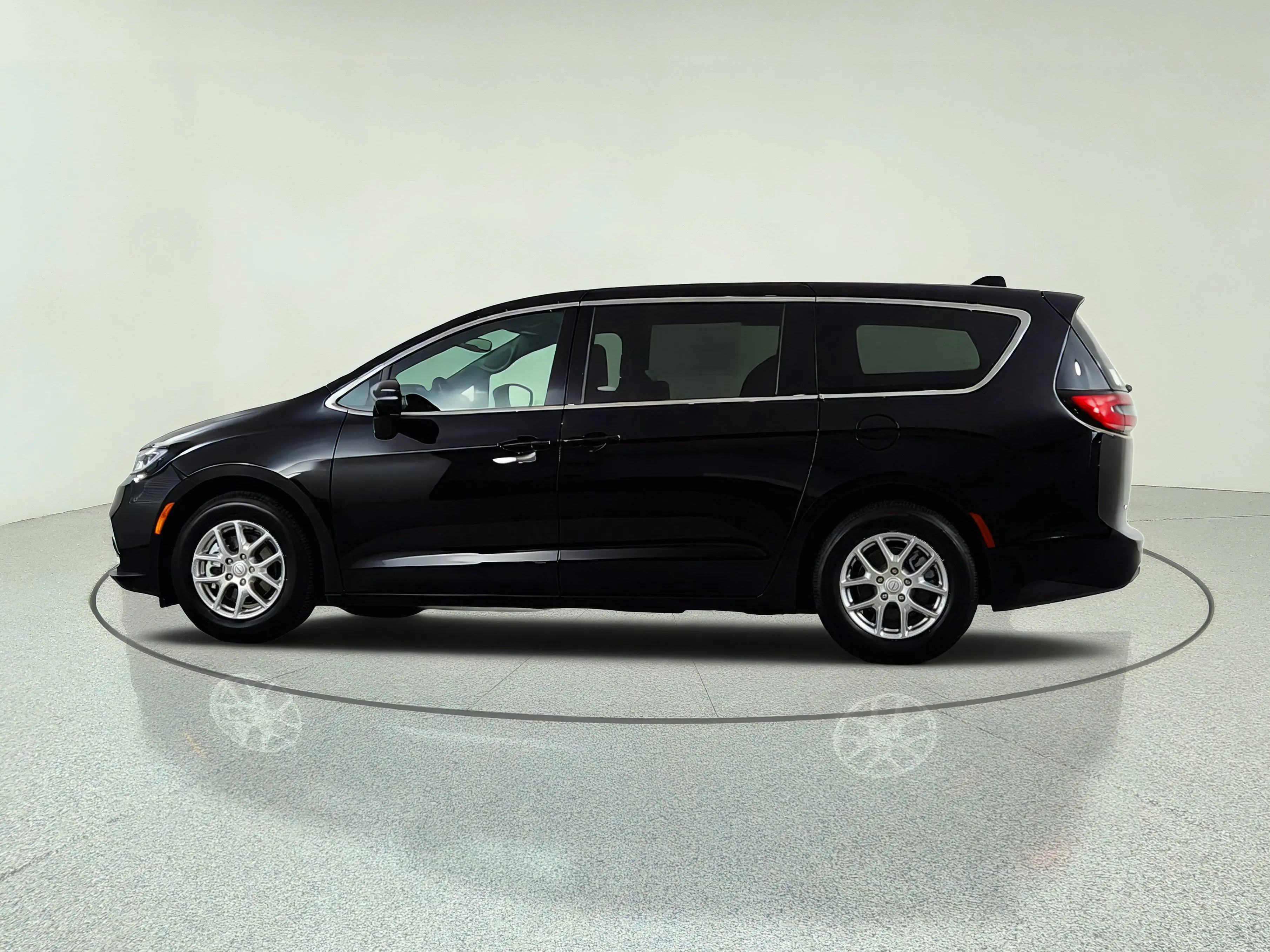 2026 Chrysler Pacifica Select photo 4