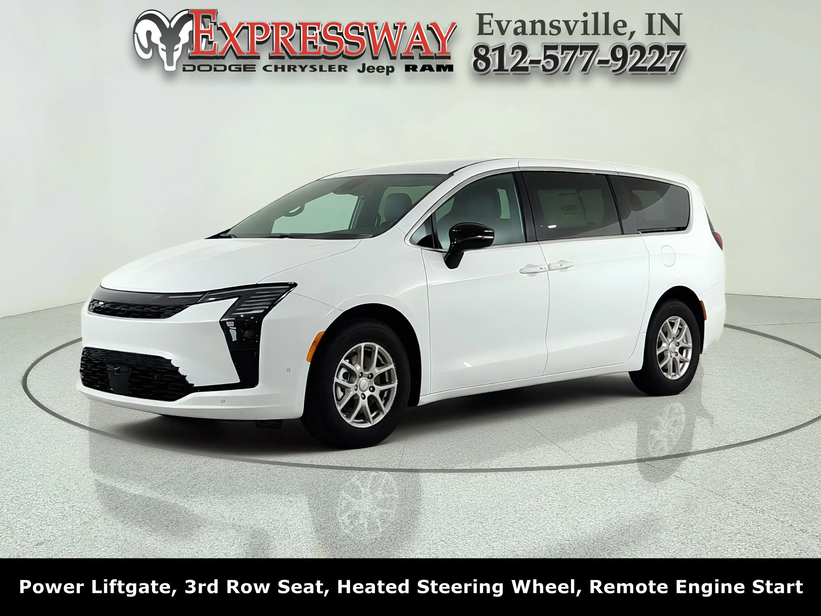 2027 Chrysler Pacifica Select's photo