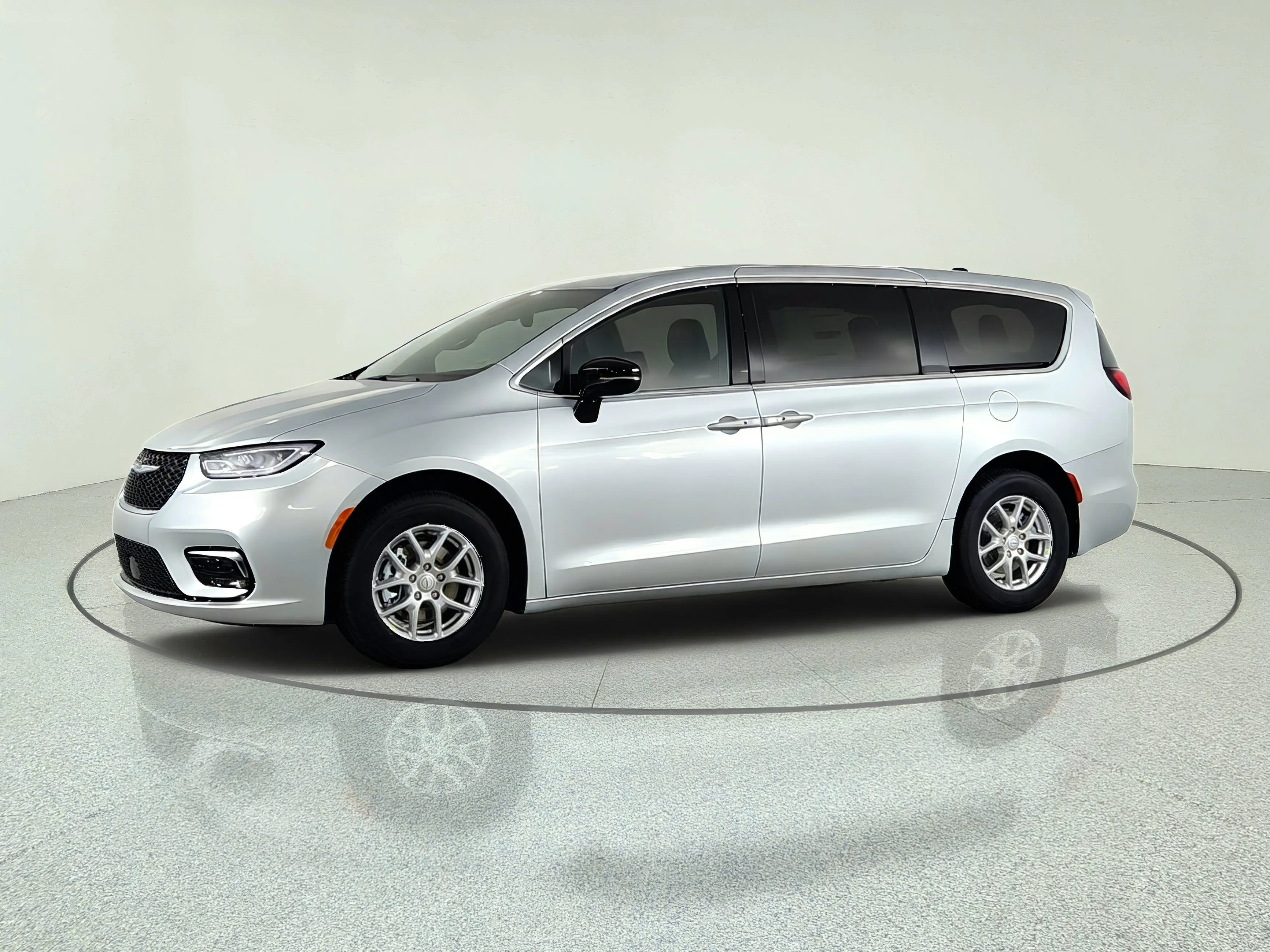 2026 Chrysler Pacifica Select photo 3