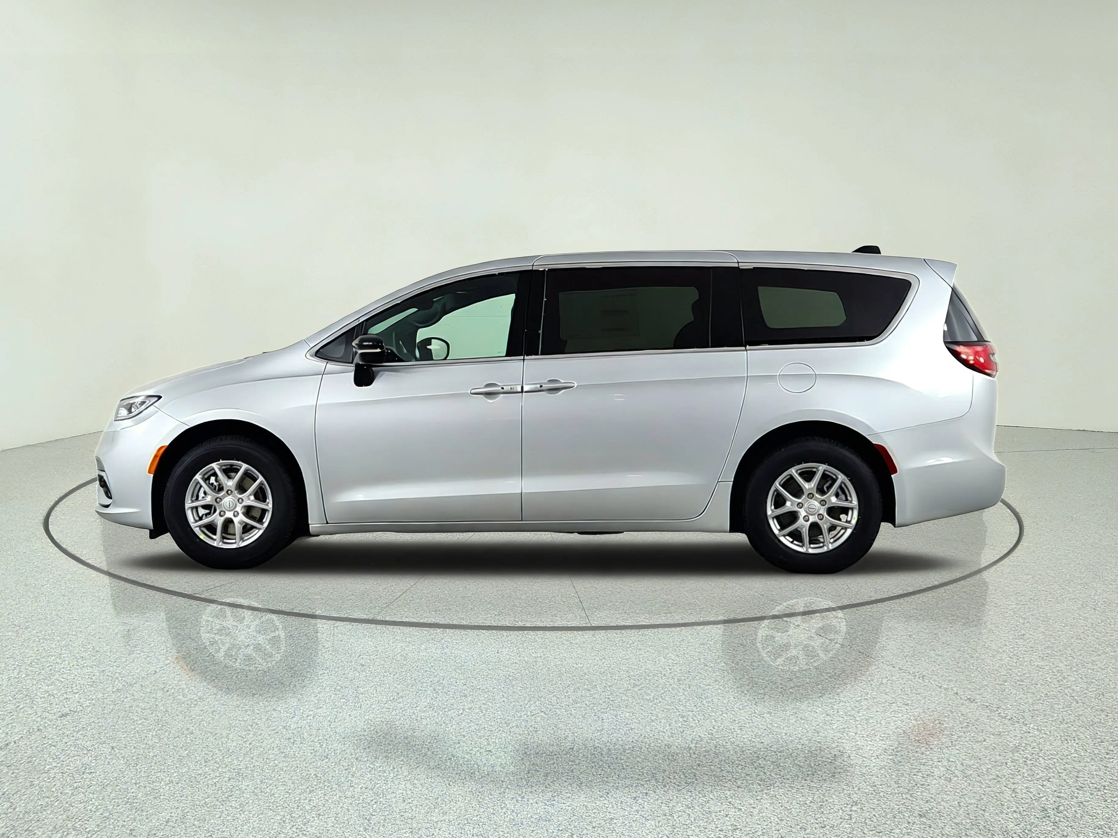 2026 Chrysler Pacifica Select photo 4