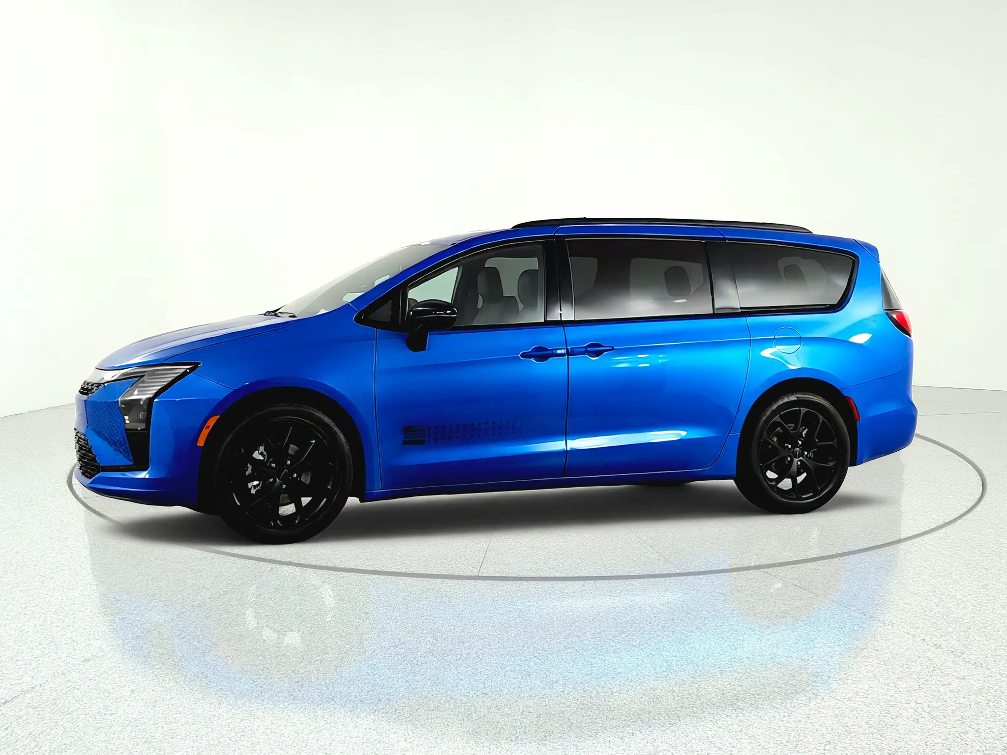 2027 Chrysler Pacifica Select photo 3