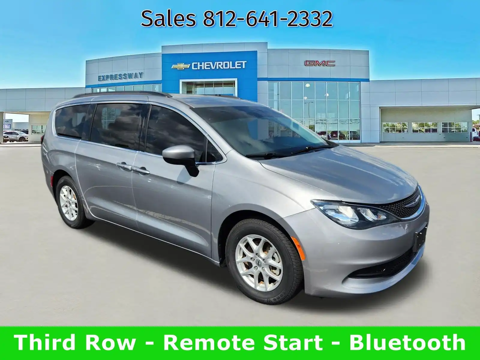2021 Chrysler Voyager LXI's photo